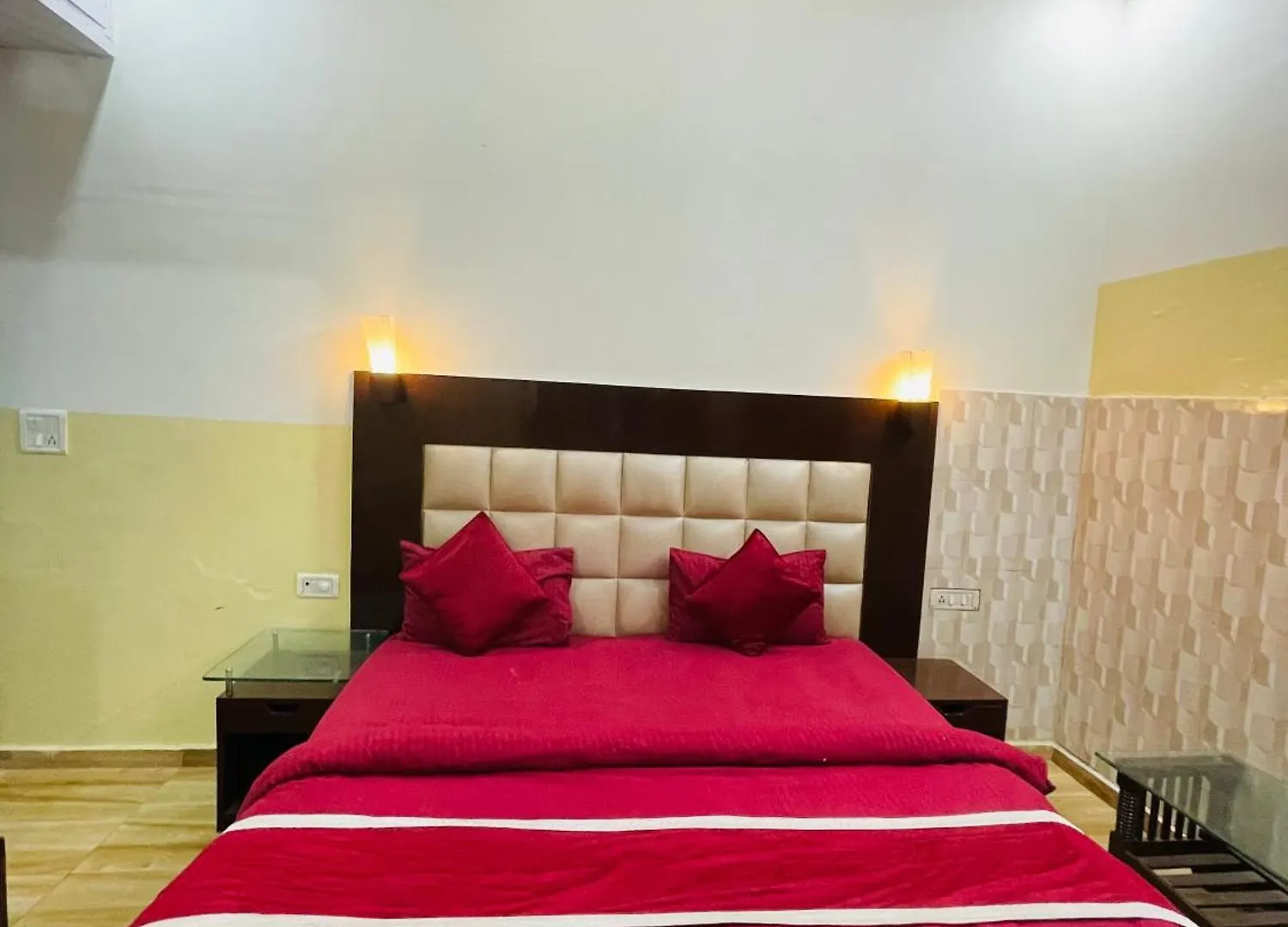 Hotel Taj Street Family Home Stay - By Mb Agra   Agra (Uttar Pradesh)